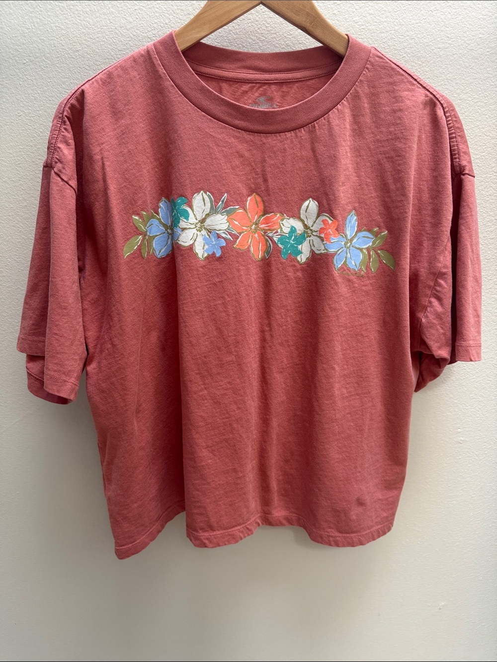 Women’s O’Neill Coral Floral Design Cropped Boxy Tee Shirt. Size 2X